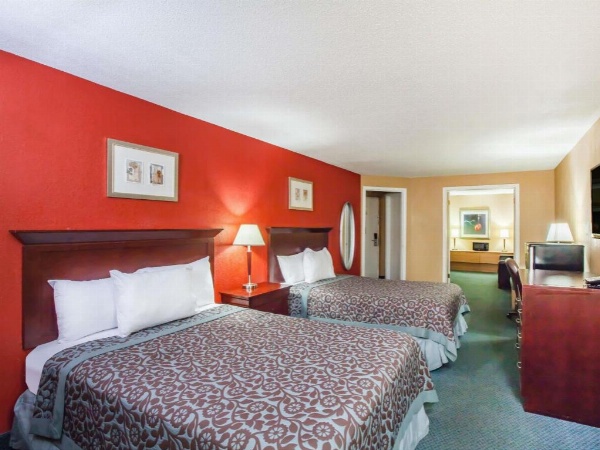 Days Inn by Wyndham San Antonio Alamo/Riverwalk image 10