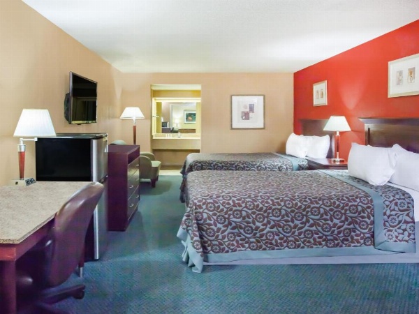 Days Inn by Wyndham San Antonio Alamo/Riverwalk image 11